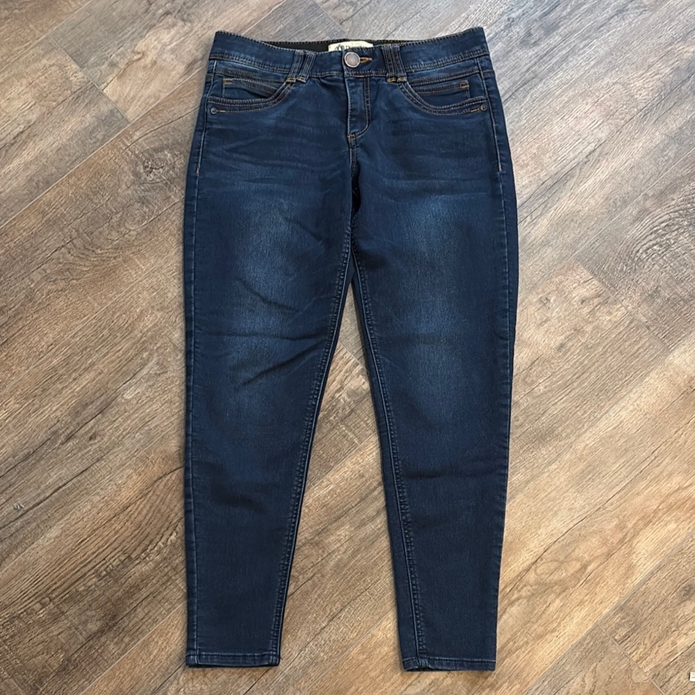 Democracy Women’s Size 6 Ab Technology Blue‎ Skinny Jeans with Stretch Fit